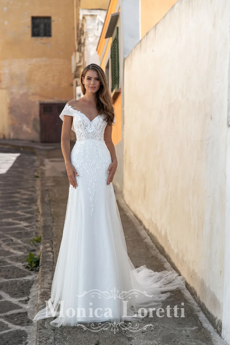 Brautkleideid 8123